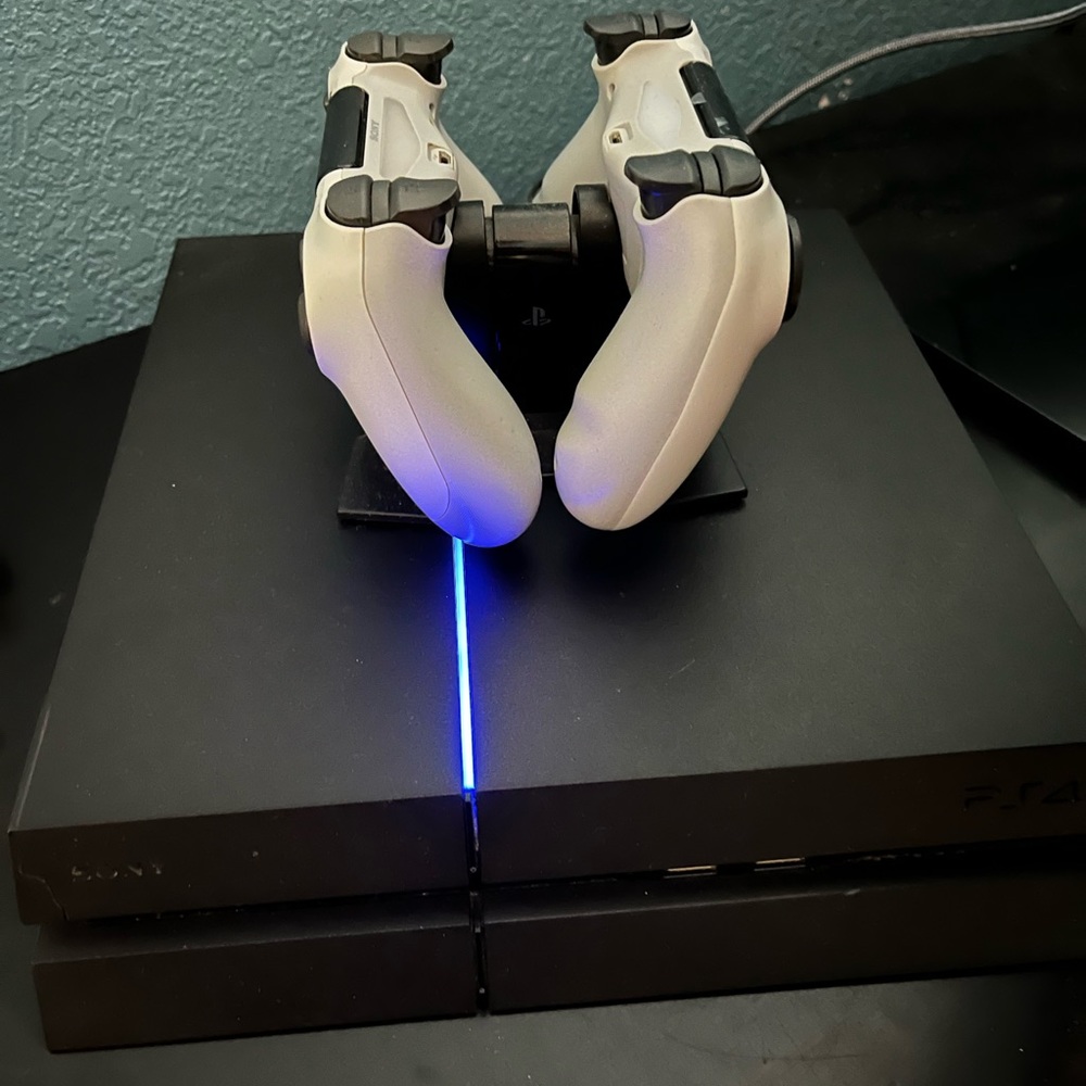 PS4 Console